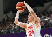 开云体育入口-江苏男篮主场霸气赢球，球员表现出色