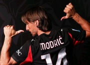 开云体育中国-包含足球艺术展览空降意甲球场，美轮美奂展现的词条