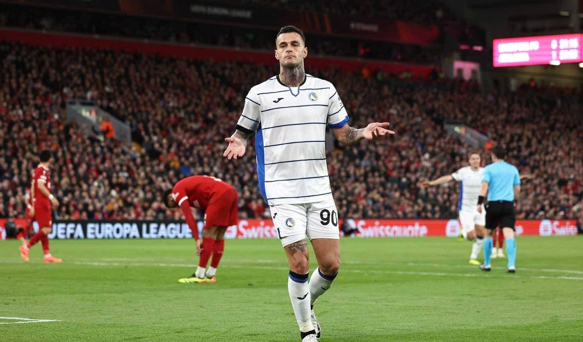 包含利物浦门将累累各领联赛防守榜，安菲尔德球迷点赞称赞的词条