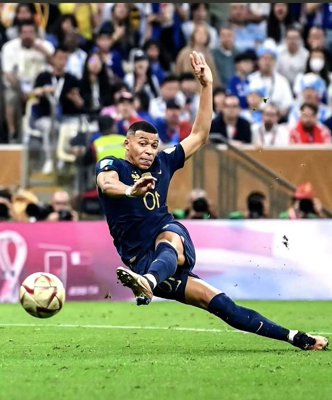 包含巴黎圣日耳曼主场大胜,势不可挡向冠军冲刺的词条 包含巴黎圣日耳曼主场大胜,势不可挡向冠军冲刺的词条