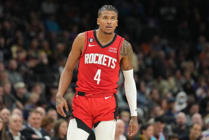 巴黎硬战胜利打破不败神话火箭般冲向前方的简单介绍 巴黎硬战胜利打破不败神话火箭般冲向前方的简单介绍