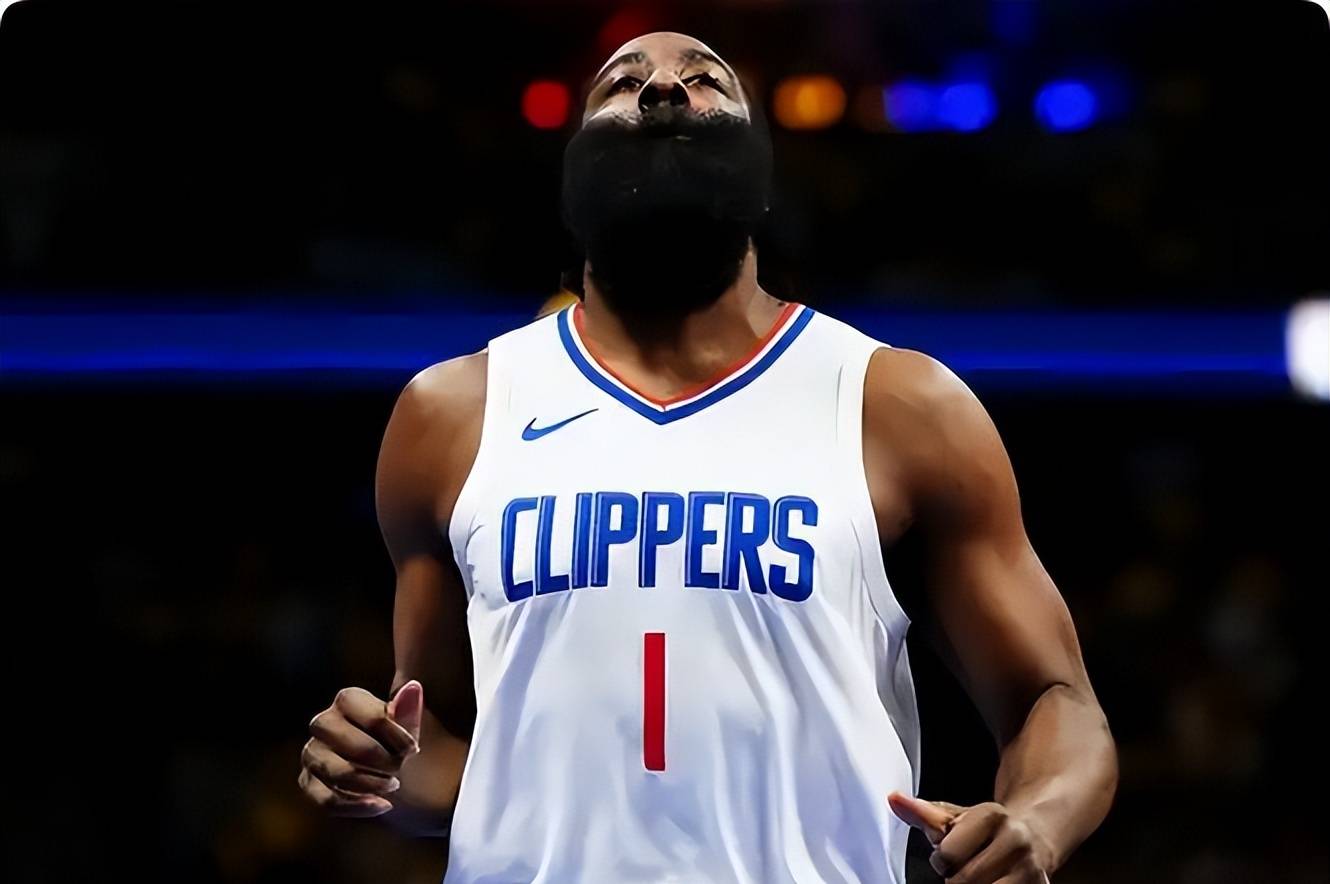 快船队大将发威，一人独得关键得分的简单介绍