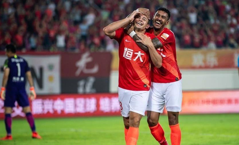 关于恒大迎战富力，胜利稳住积分榜首位置的信息