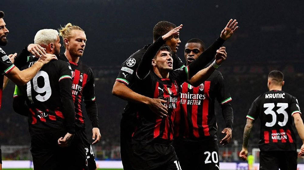 包含AC米兰中场伤愈归队,备战欧冠资格赛的词条 包含AC米兰中场伤愈归队,备战欧冠资格赛的词条