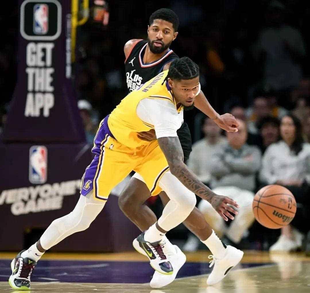 包含格拉纳达豪取大捷，让对手束手无策的词条