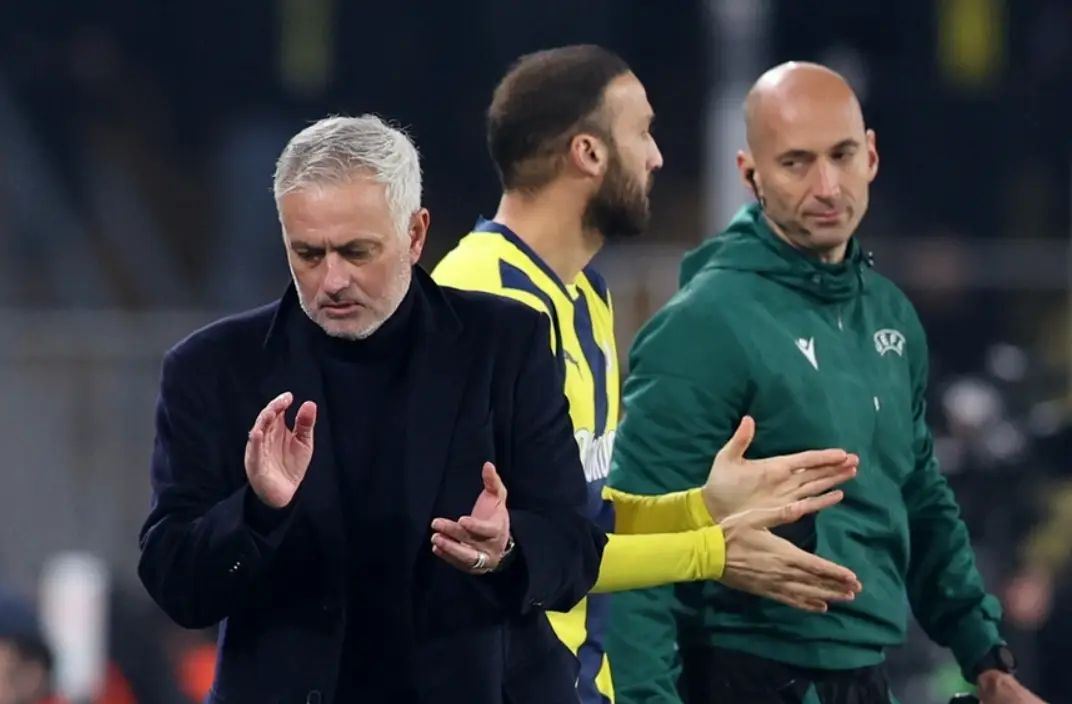 切尔西险胜晋级,扎哈建功助攻,欧冠赛段再拉下帷幕的简单介绍 切尔西险胜晋级,扎哈建功助攻,欧冠赛段再拉下帷幕的简单介绍