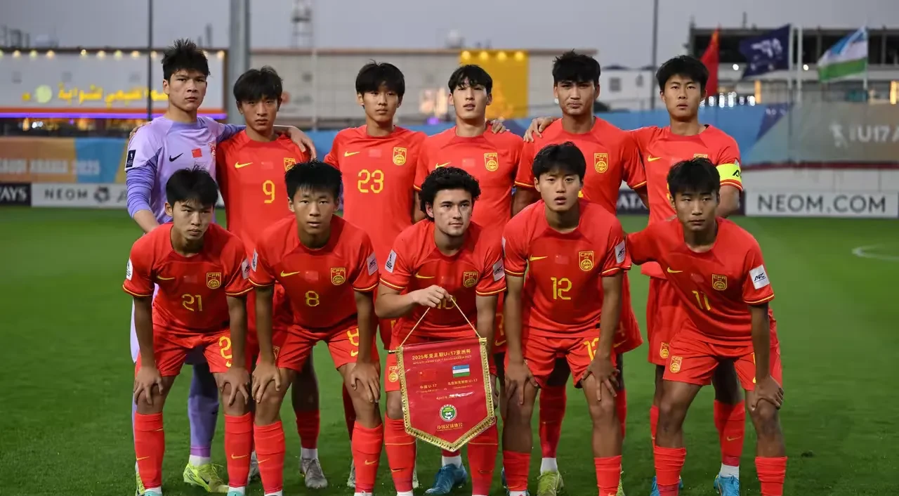 关键时刻球队紧急逆转，完美收官晋级的简单介绍