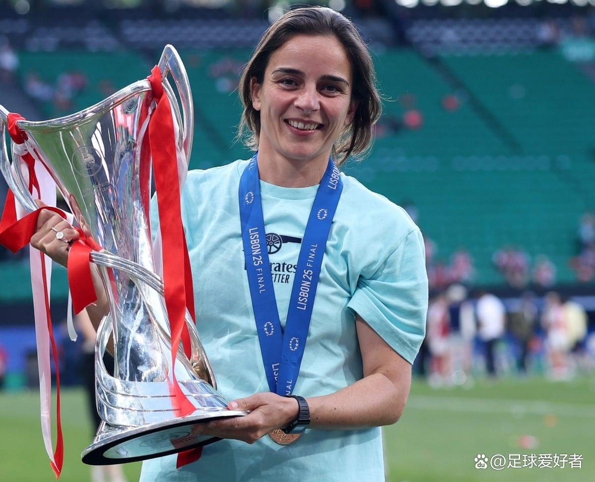 意大利女足成功加冕冠军 意大利女足成功加冕冠军