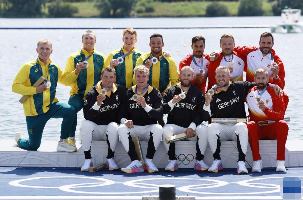 德国选手在赛艇比赛中夺得第一名 德国选手在赛艇比赛中夺得第一名