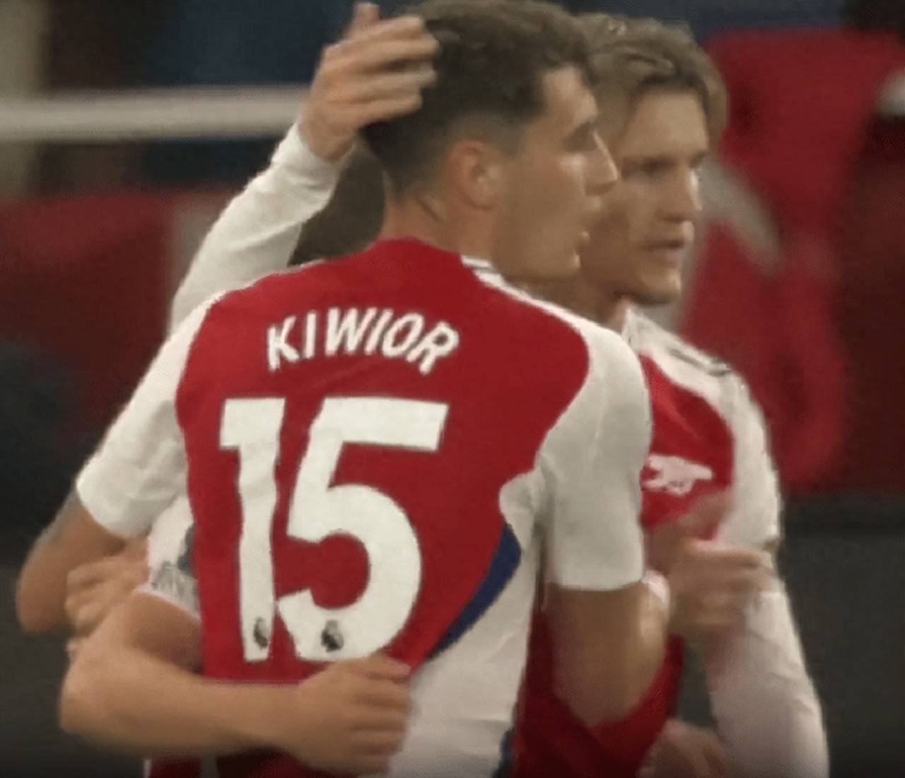 阿森纳血战取胜!枪手凭借中场精准配合赢得比赛的简单介绍 阿森纳血战取胜!枪手凭借中场精准配合赢得比赛的简单介绍