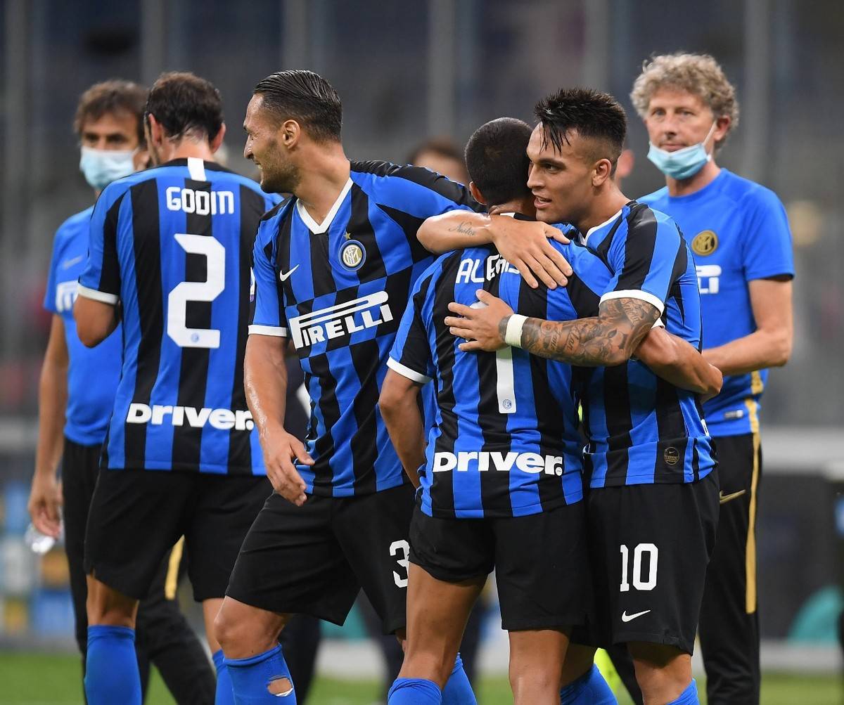 关于巴萨客场胜出，稳固出线局势的信息