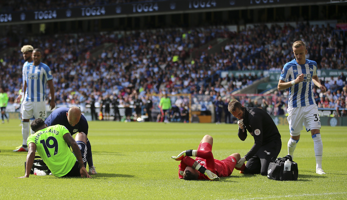 关于巴黎举行足球比赛,勇士表现压倒性的信息 关于巴黎举行足球比赛,勇士表现压倒性的信息