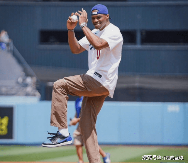 关于巴黎举行棒球比赛,湖人表现不可思议的信息 关于巴黎举行棒球比赛,湖人表现不可思议的信息