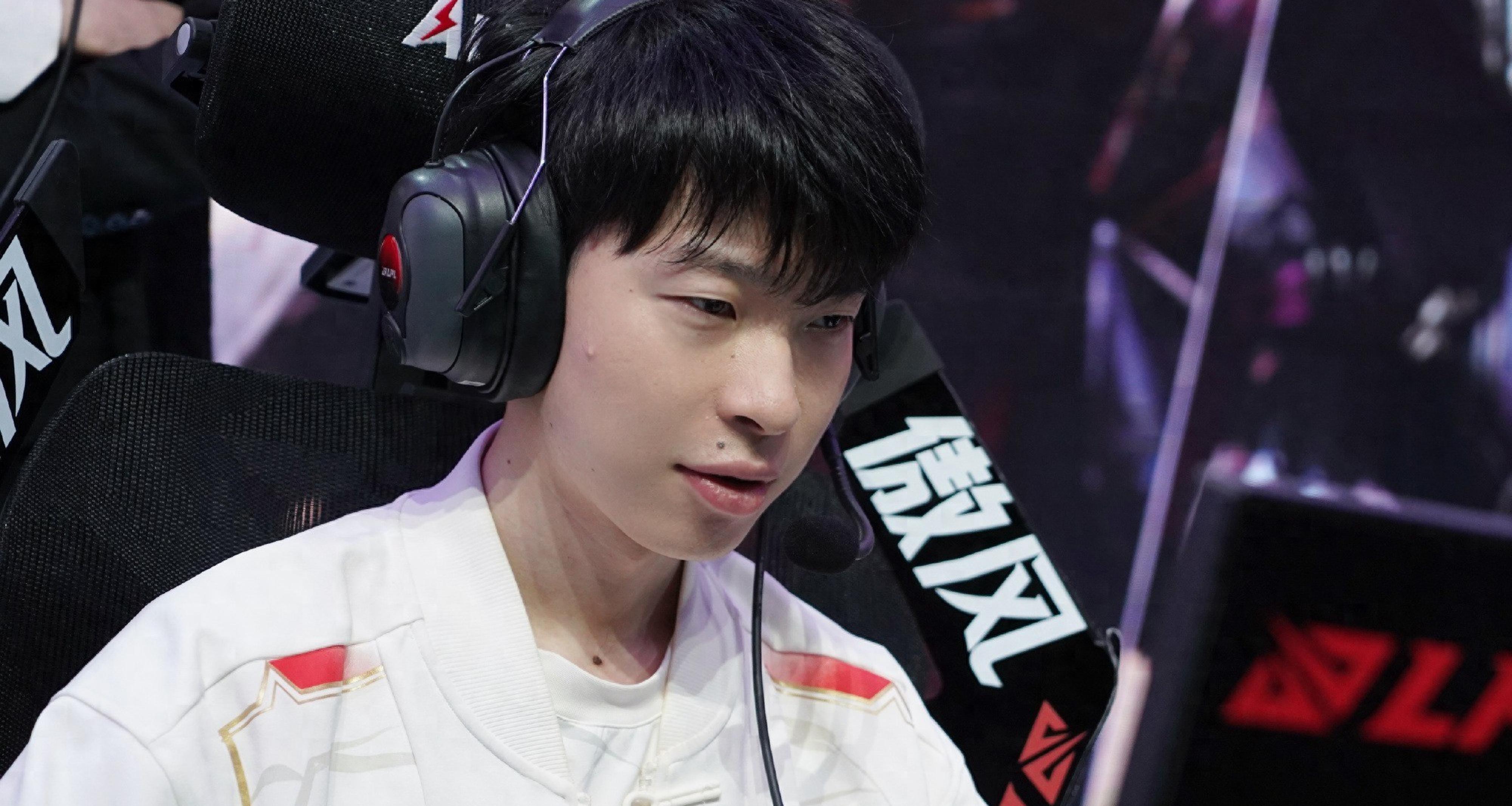 GEN绝杀DRX,Meiko打出惊人五杀入围赛3:0(广州) GEN绝杀DRX,Meiko打出惊人五杀入围赛3:0(广州)