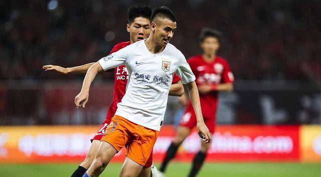 上海上港客场取胜,晋级表现出色 上海上港客场取胜,晋级表现出色