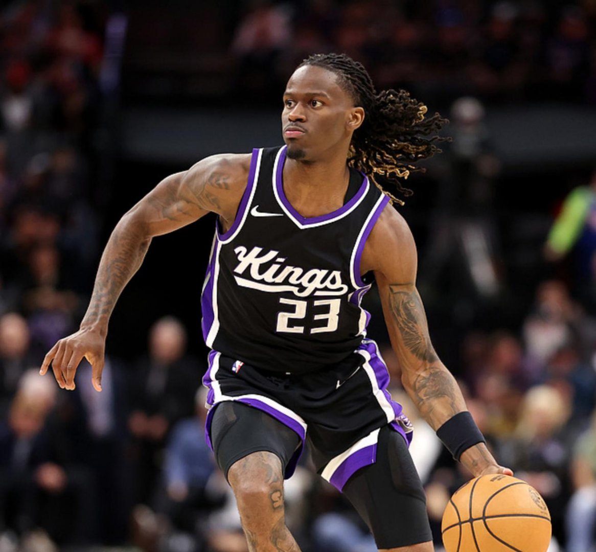 国王完胜雄鹿,霍勒迪高光表现的简单介绍 国王完胜雄鹿,霍勒迪高光表现的简单介绍